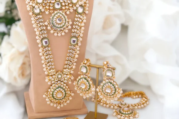 IvoryAishwaryaBridalJewellerySet_3